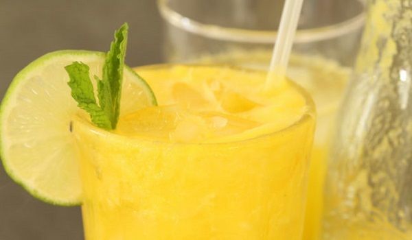 Pineapple ginger cleansing juice