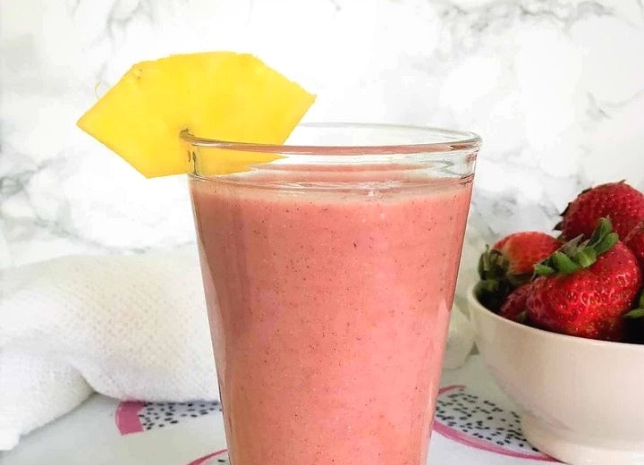 Strawberry pineapple smoothie recipe