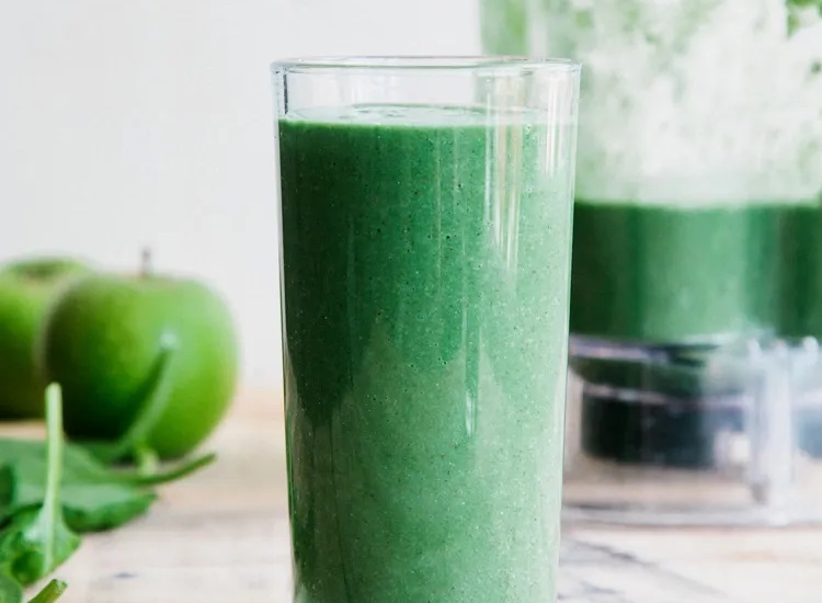 Vegan paleo green protein smoothie