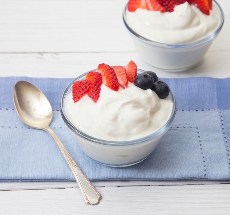 Greek yogurt with berries