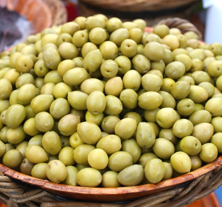 Picholine olives