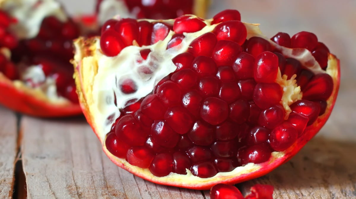 How to eat a pomegranate