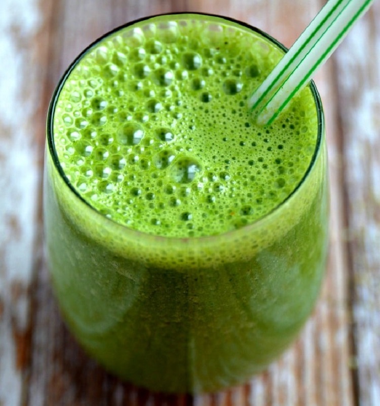 Mean green kale smoothie