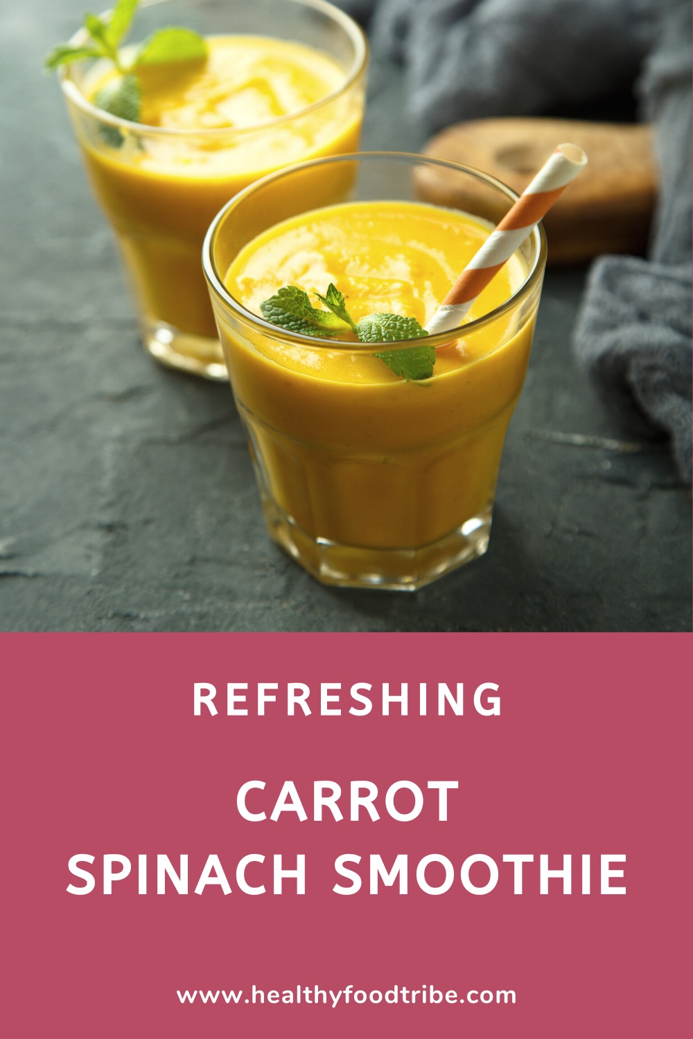 Carrot and spinach smoothie (with apple and ginger)