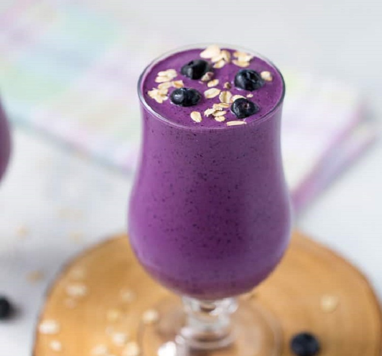 Blueberry Oatmeal Smoothie