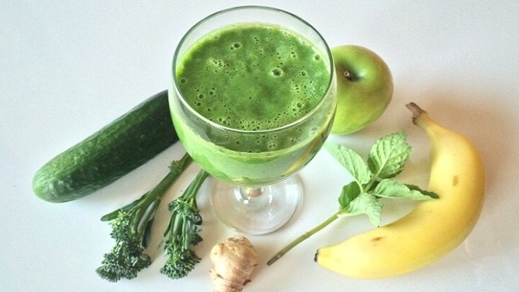 Broccolini green smoothie with ginger and mint